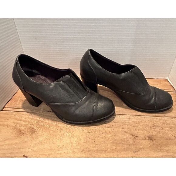 Kelly & Katie Womens Matte Black Faux Leather Slip On Booties Size 7.5 - Picture 3 of 10